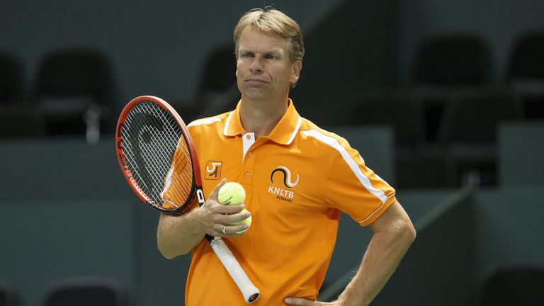Der ehemalige Tennis-Profi Jan Siemerink wechselt ins Fußball-Geschäft.