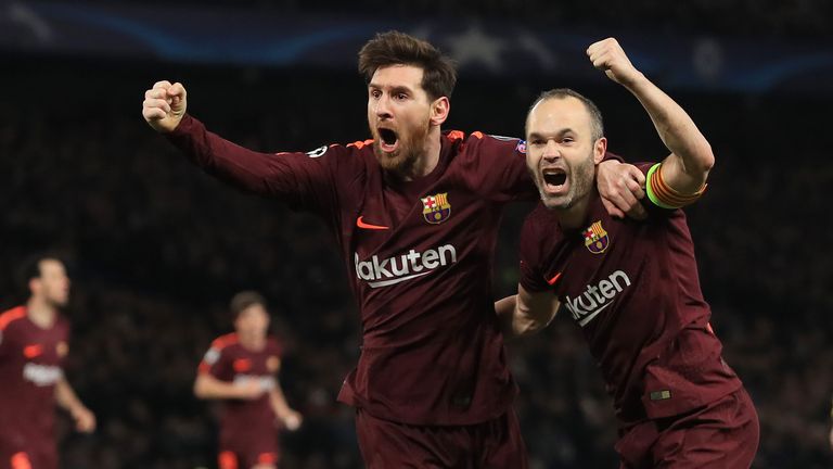 Der FC Barcelona verlor 2017/18 erst drei Pflichtspiele, aber in der heimischen Liga und in der CL sind die Katalanen noch unbesiegt. Neben den Offensiv-Stars um Lionel Messi (l.) überragt vor allem die Defensive - nur 20 Gegentore in 41 Pflichtspielen. Defense wins Championchip!