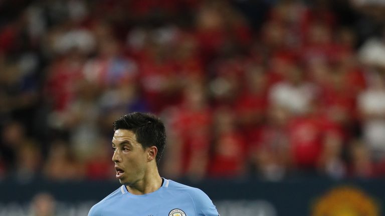 Ex-Manchester City-Profi Samir Nasri ist wegen Dopings für sechs Monate gesperrt worden.