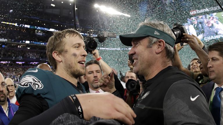 Quarterback Nick Foles (l.) und Headcoach Doug Pederson holen erstmals den Super Bowl nach Philadelphia. 