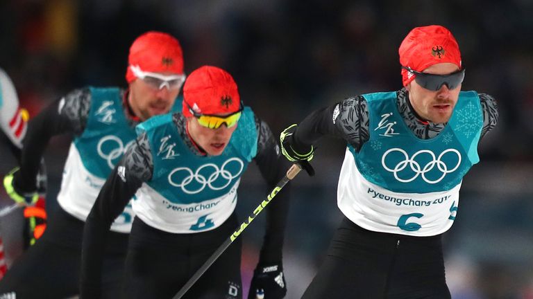 Rydzek, Frenzel und Rießle (v.l.) holen in der Nordischen Kombination einen Dreifach-Sieg für Deutschland.