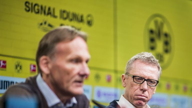 Am 10. Dezember 2017 gab Borussia Dortmund die Verpflichtung von Peter Stöger bekannt.