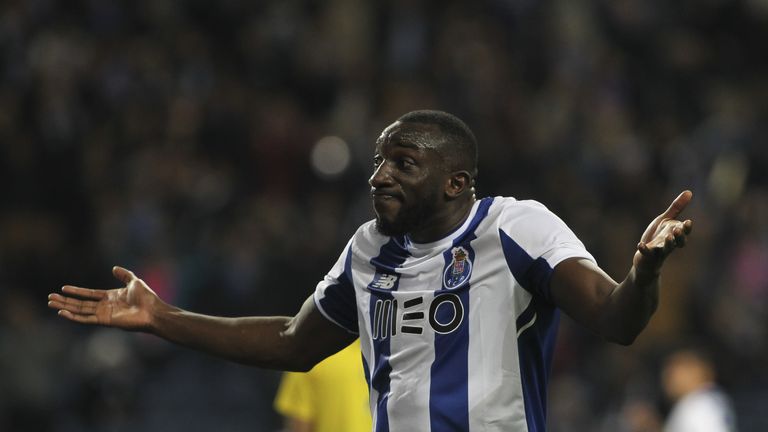 Der FC Porto ist gegen den FC Liverpool kräftig unter die Räder gekommen: Der 27-malige Meister kassierte im Estádio do Dragão eine 0:5-Heimniederlage gegen die Reds. Ein Weiterkommen ins Viertelfinale scheint ein Wunder gleichzukommen.