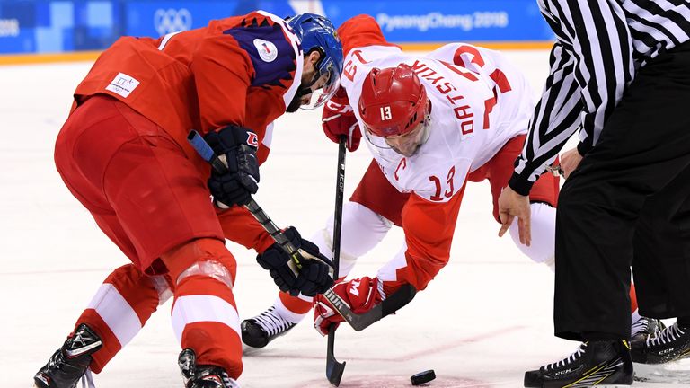Russland und Tschechien kämpfen um den Einzug ins Finale.