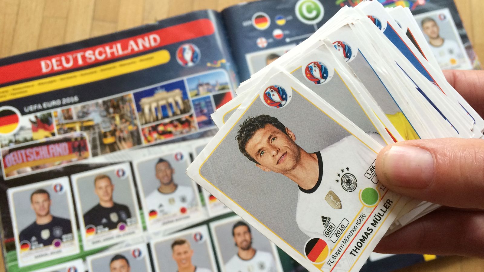Panini präsentiert DFBKader für WMStickeralbum Fußball News Sky Sport