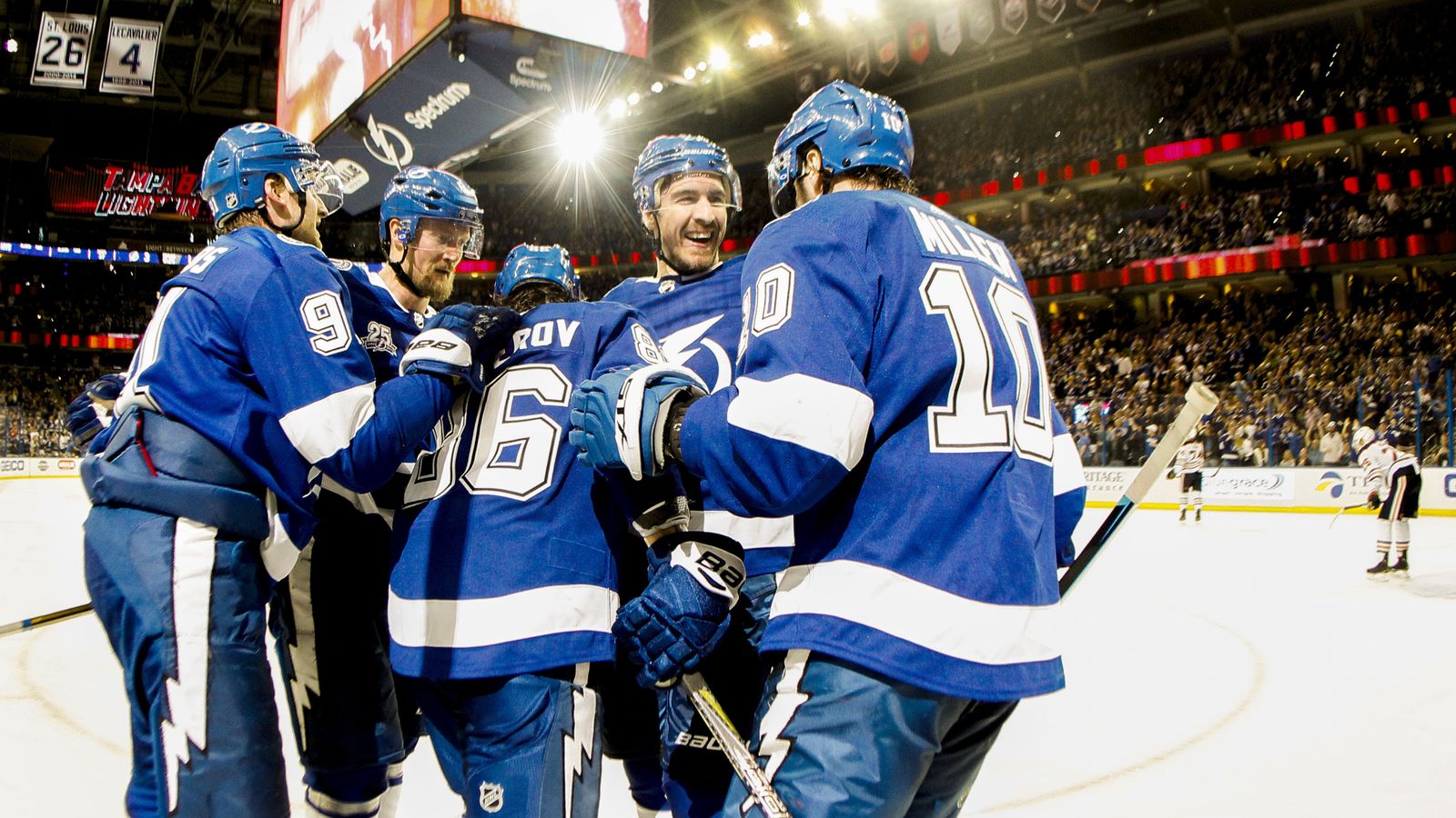 Tampa Bay Lightning als zweites Team in den Playoffs NHL News Sky Sport