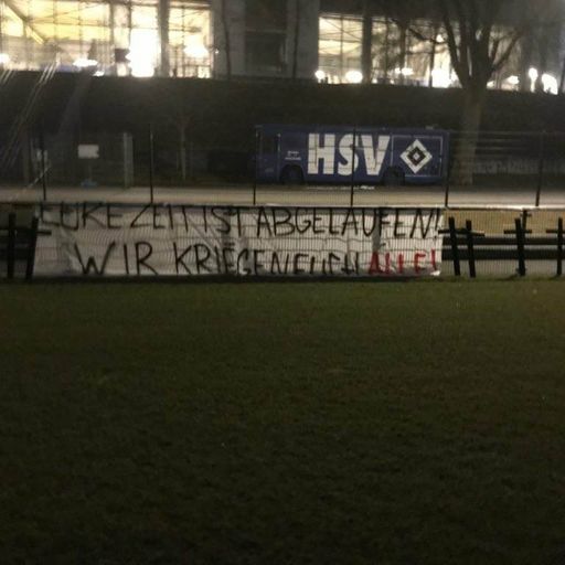 Kreuze und Drohung nach FCB-Klatsche: HSV-Fans ticken aus
