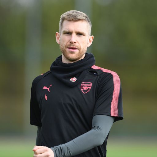 Erfolgsdruck im Fußball: Mertesacker plant Buch