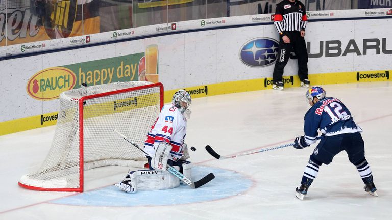 Die Adler Mannheim gleichen die Serie gegen Red Bull München zum 1:1 aus.