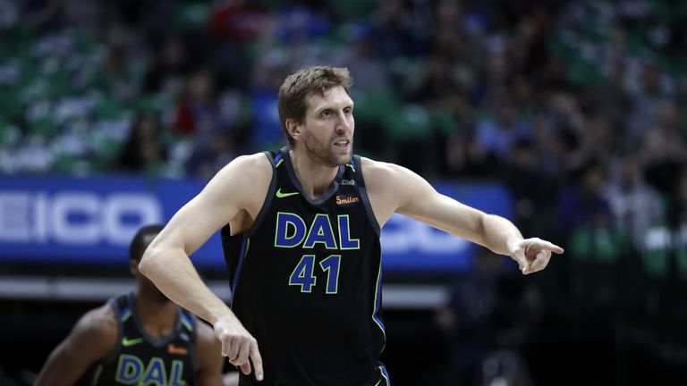 Dirk Nowitzki trug mit fünf Punkten am Erfolg der Dallas Mavericks gegen die Sacramento Kings bei.