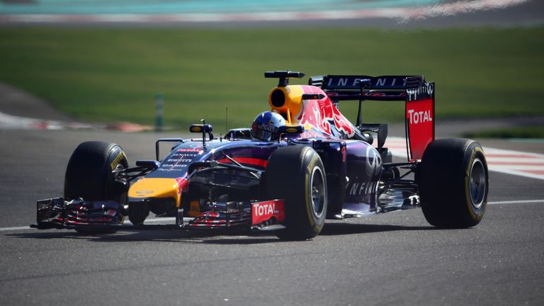 2014: Zum letzten mal im Red Bull wollte Vettel mit Suzy triumphieren. Am Ende wurde es nur Rang fünf und der Abgang zu Ferrari.