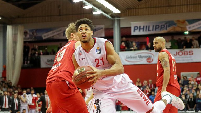 Gießen und Bamberg liefern sich einen spannenden Fight.