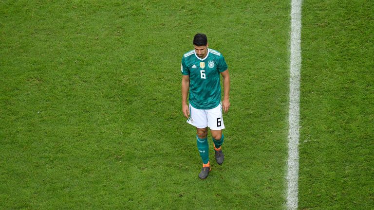 Sami Khedira musste den Platz angeschlagen lassen.
