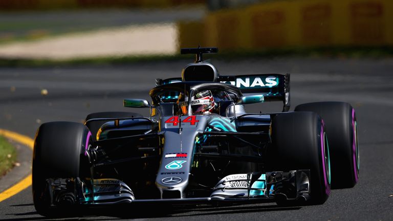 Lewis Hamilton holt in Melbourne die Pole Position.