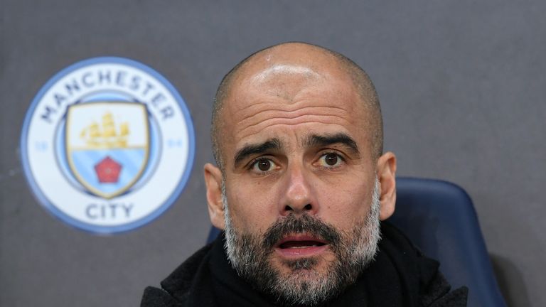 Pep Guardiola ist mit Manchester City souveräner Tabellenführer in der Premier League.