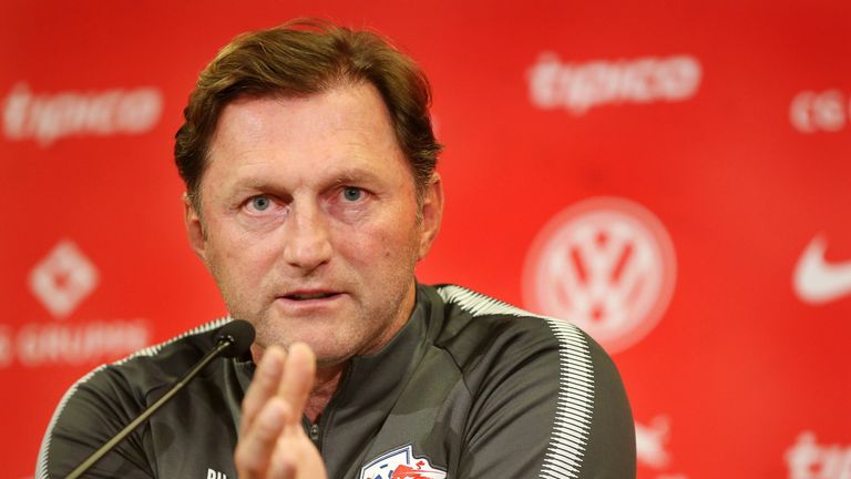 Leipzig-Trainer Ralph Hasenhüttl ist für die kommende Saison angeblich auch ein Kandidat beim FC Bayern und Borussia Dortmund.