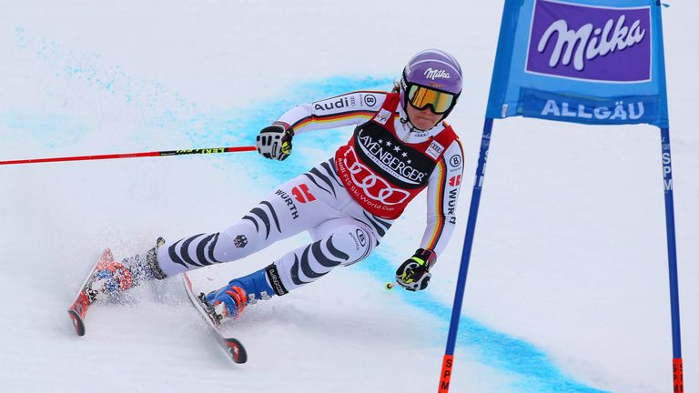 Victoria Rebensburg steht nach Platz zwei beim Heim-Weltcup in Ofterschwang kurz vor dem SIeg im Riesenlalom-Weltcup