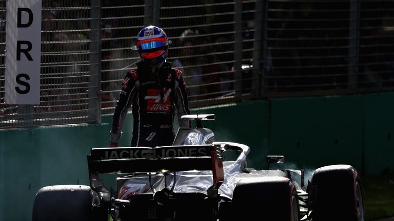 Romain Grosjean muss sein Auto abstellen und sorgt dadurch für eine virtuelle Safety-Car-Phase.