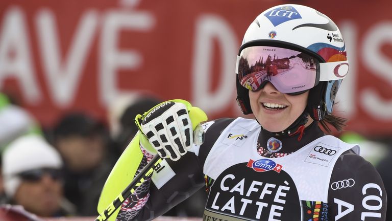 Tina Weirather übernimmt mit dem Sieg Rang eins in der Disziplin-Wertung.