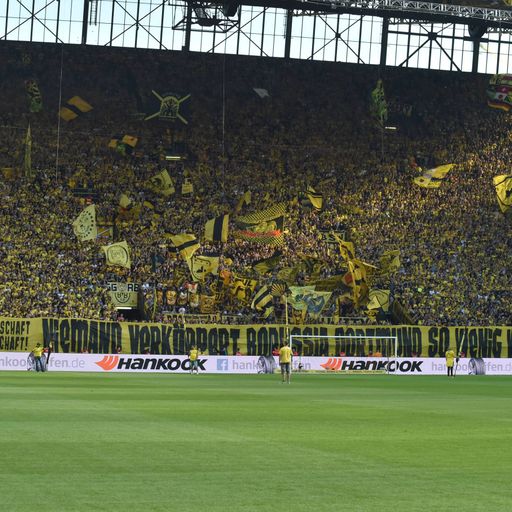 "Versager!" BVB-Fans gehen vor Bayer-Partie auf Mannschaft los