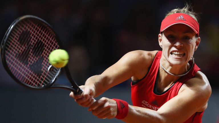 Angelique Kerber kämpft sich beim WTA-Turnier in Stuttgart ins Achtelfinale.
