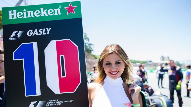 Einige Veranstalter wehren sich gegen die Abschaffung der Grid Girls. 