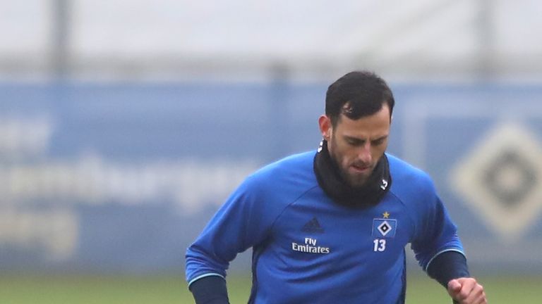 Mergim Mavraj trainiert derzeit mit der zweiten Mannschaft des HSV.