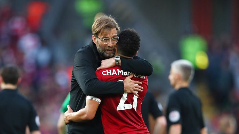 Jürgen Klopps FC Liverpool hat die Heim-Trikots für die neue Saison vorgestellt