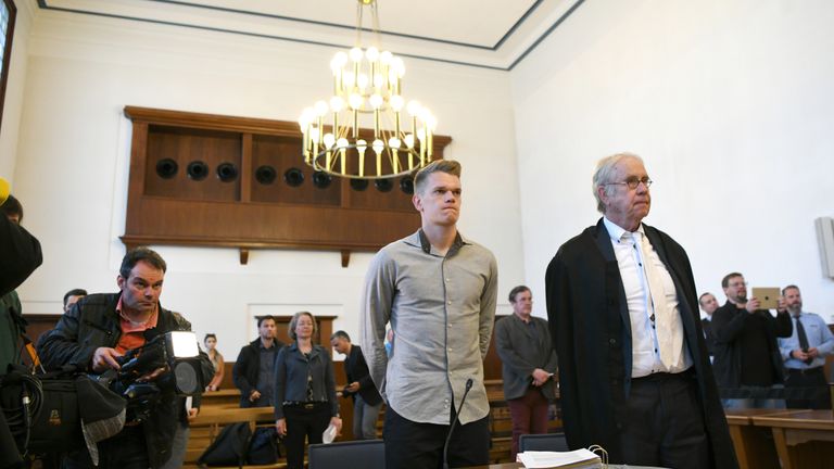 Matthias Ginter sagt vor dem Landesgericht Dortmund aus.
