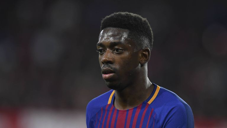 Er bekommt bei Barca kein Bein auf den Boden: Nach seinem unrühmlichen Abgang in Dortmund bremsten langwierige Verletzung den 110-Millionen Mann Ousmane Dembele komplett aus. Bei zwei Einsätzen in der Königsklasse gelang dem Franzosen zumindest ein Treffer - von einem Ersatz für den abgewanderten Neymar ist der 20-Jährige aber noch sehr weit entfernt.