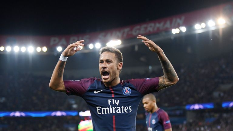 Superstar Neymar und Paris Saint-Germain können ebenfalls die Meisterschaft am Wochenende perfekt machen. Allerdings kann der derzeit verletzte Brasilianer nur außerhalb des Platzes die Mannschaft unterstützen.