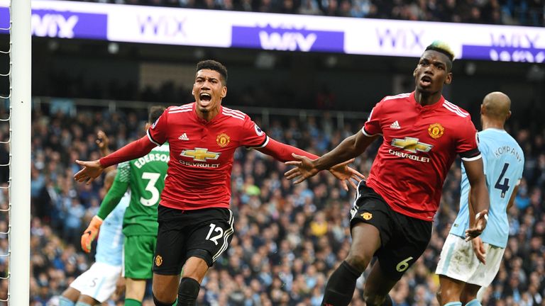 Paul Pogba verdirbt Manchester City mit einem Doppelpack die Meisterschaft.