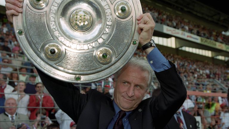 1997: Giovanni Trapattoni feiert seine einzige Meisterschaft mit den Bayern.