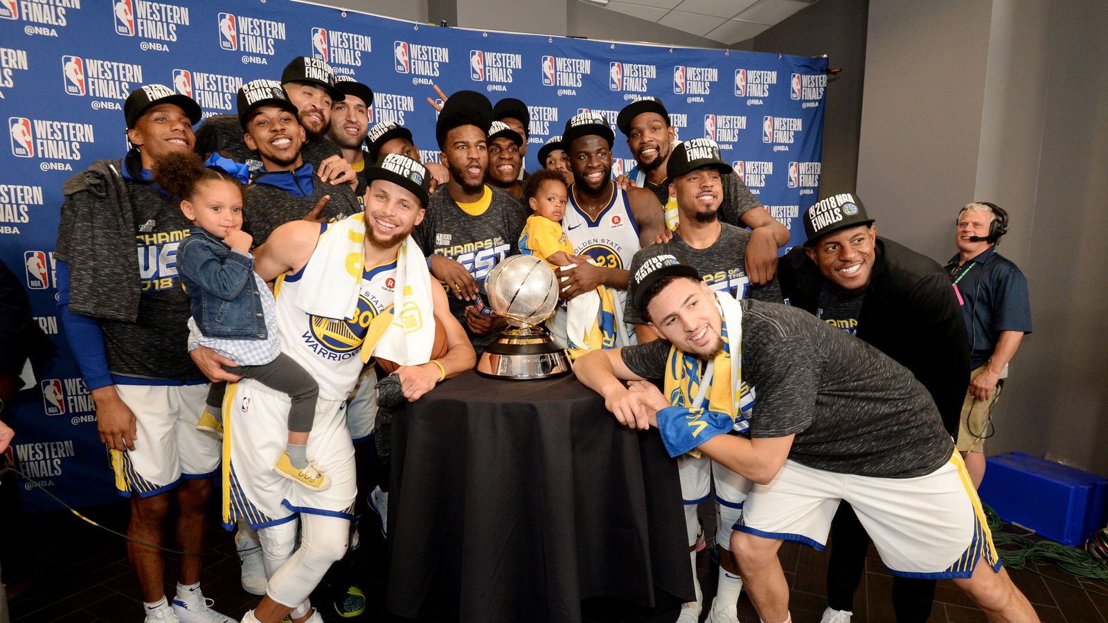 Sieg in Spiel sieben! Golden State Warriors erneut im Finale NBA News