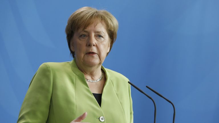 Merkel appelliert an Moskau: Einreiseverbot für Seppelt soll aufgehoben werden.