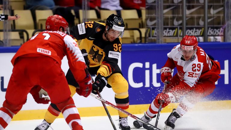 Deutschland verliert zum Auftakt der WM gegen Dänemark.