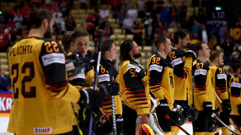 Die deutschen Spieler sind nach der Niederlage gegen Norwegen niedergeschlagen.