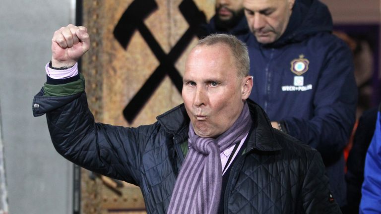 Aues Präsident Helge Leonhardt wittert Manipulation durch die Schiedsrichter.