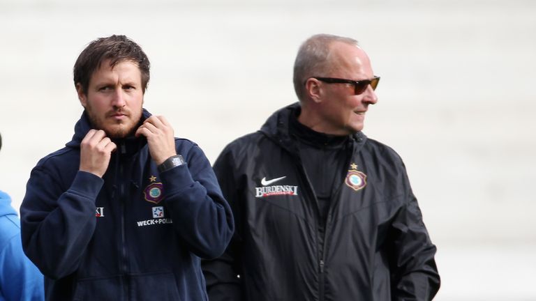 Bei Erzgebirge Aue geht der Blick ab sofort auf die beiden Relegationsspiele gegen Karlsruhe.