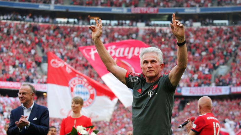 Vor dem Spiel wurde Jupp Heynckes mit stehenden Ovationen verabschiedet.