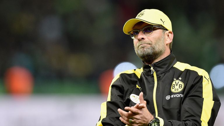 Trainer Jürgen Klopp greift mit dem FC Liverpool nach dem größten Triumph seiner Karriere. Das Champions-League-Finale gegen Real Madrid ist Klopps siebtes Endspiel, aber erst einmal sprang ein Titel raus. Sky Sport zeigt seine Finals in Bildern.