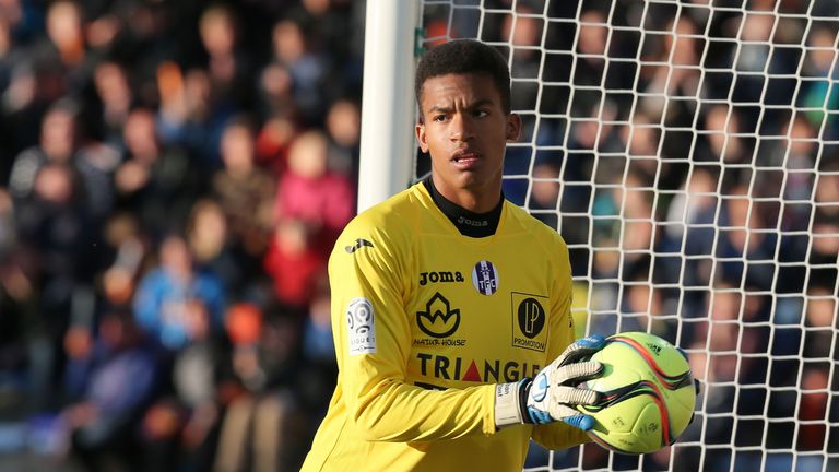 Alban Lafont 