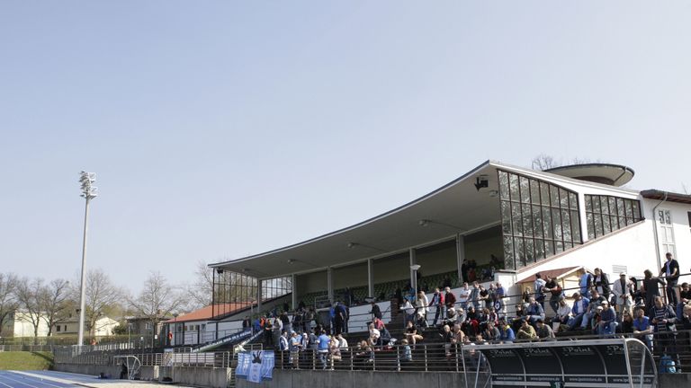 Das Stadion Lichterfelde bietet aktuell Platz für 4300 Fans.