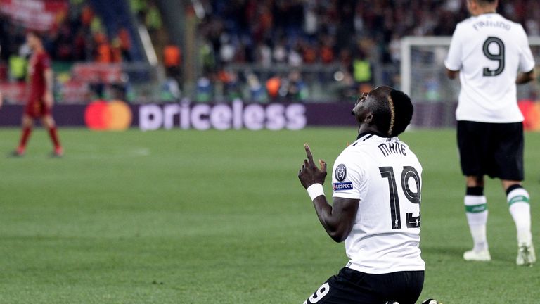 Liverpools Sturm-Trio um Mane (siehe Bild), Salah und Firmino schießt sich in die Rekordbücher.