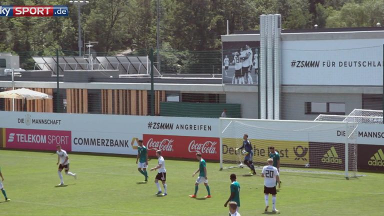 Manuel Neuer stand bei einem weiteren Test 90 Minuten für die deutsche U20 im Tor.