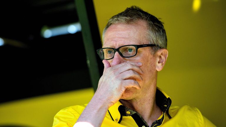 Peter Stöger muss den BVB nach der überraschenden Pleite gegen Mainz wieder aufrichten.