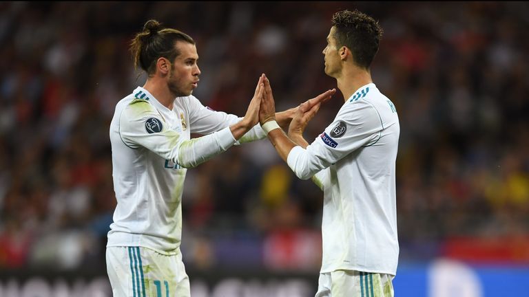Cristiano Ronaldo (r.) und Gareth Bale sprachen nach dem Finaltriumph über einen möglichen Abschied bei Real Madrid.