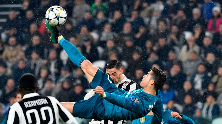 Ronaldo trifft gegen Juve via Traum-Fallrückzieher.