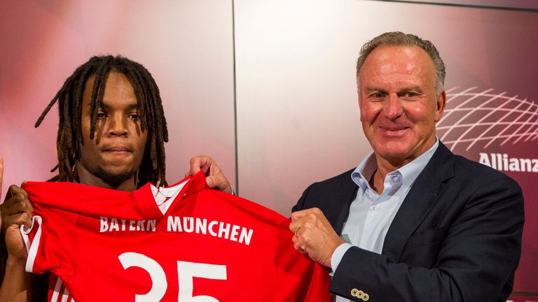 Renato Sanches (l.) ist derzeit an Swansea City ausgeliehen.