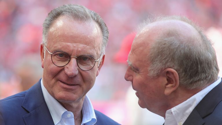 Bayern-Präsident Uli Hoeneß und Karl-Heinz Rummenigge zusammen beim DFB-Pokalfinale in Berlin.